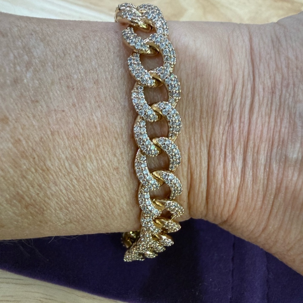 Pave Cuban Link Bracelet in Gold - Picture 5 of 5